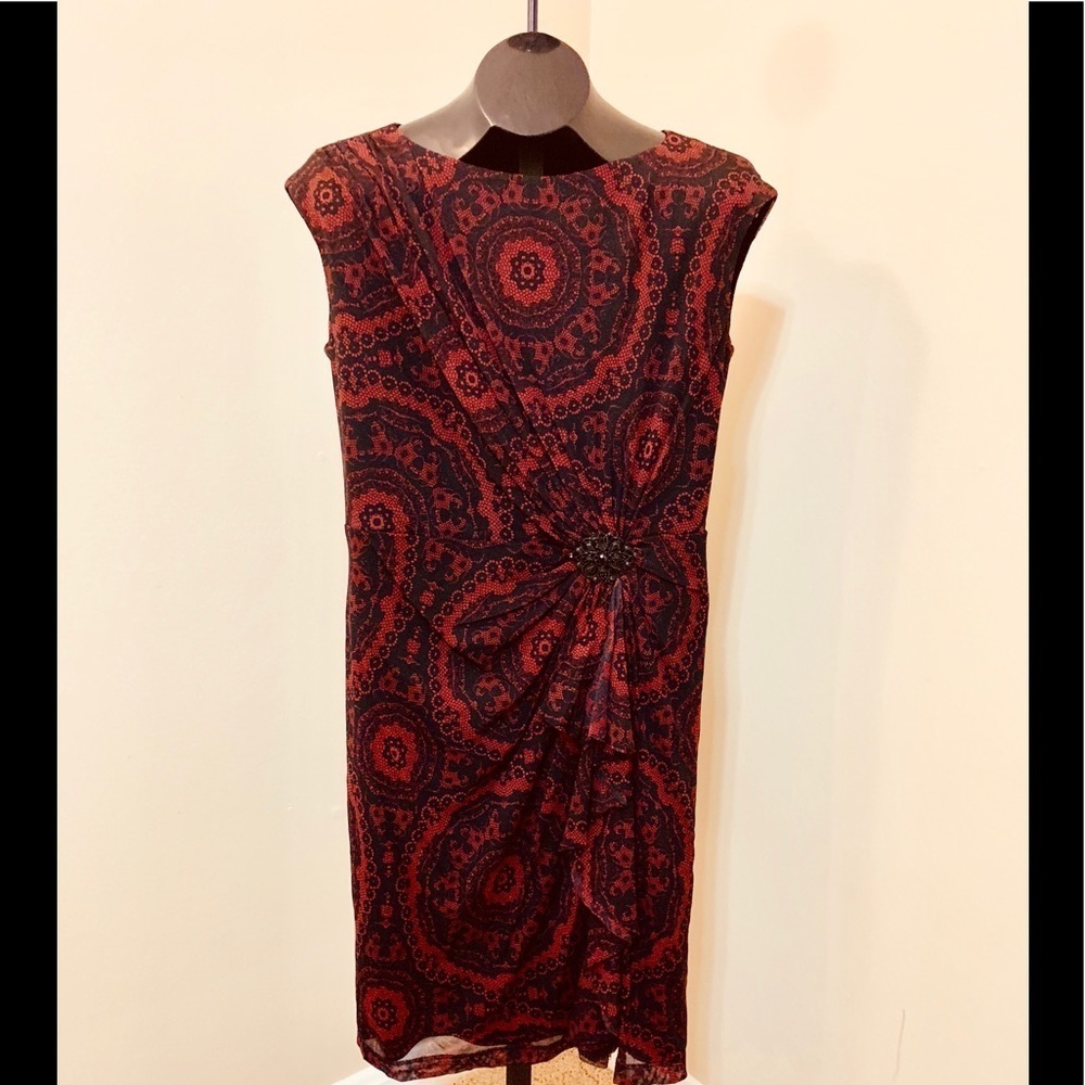 Jones New York Paisley Red and Black Ruched Front Dress Size 10 - Picture 2 of 6